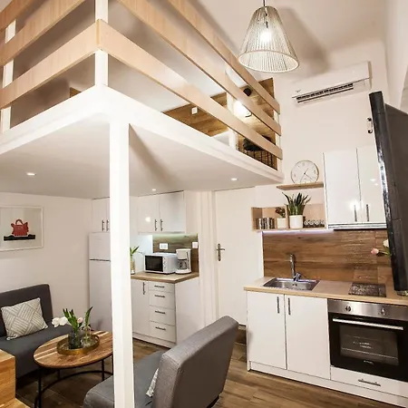 Liliput Thissio Studio, 5' To Acropolis! Apartment *